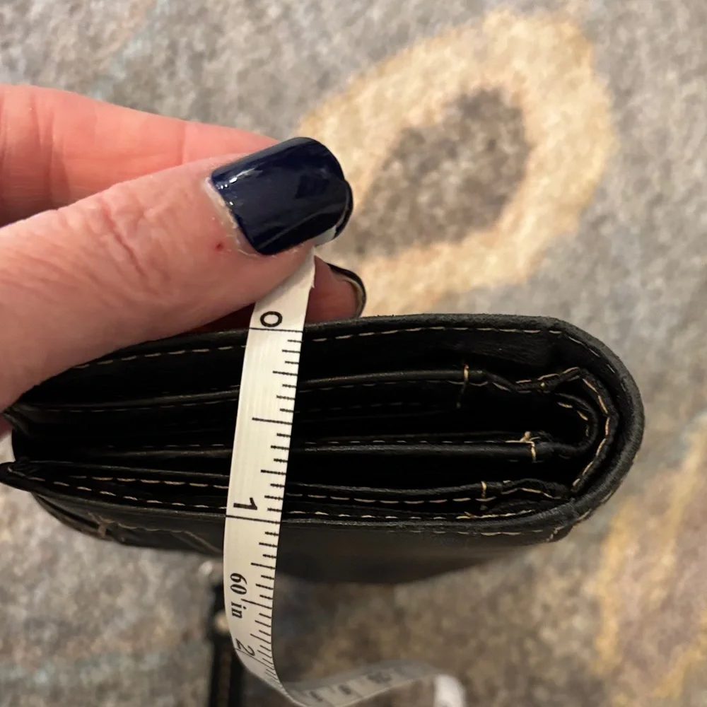 Fossil Black Leather Wallet with Contrast Stitching - Picture 9 of 9